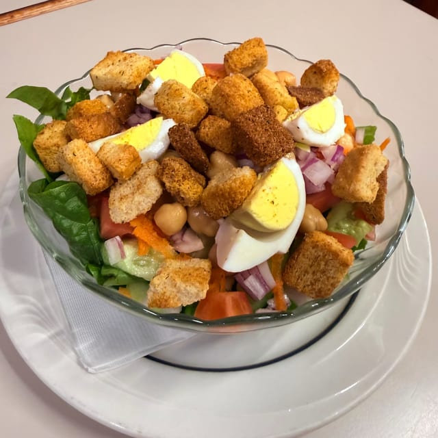 Fresh Garden Salad.